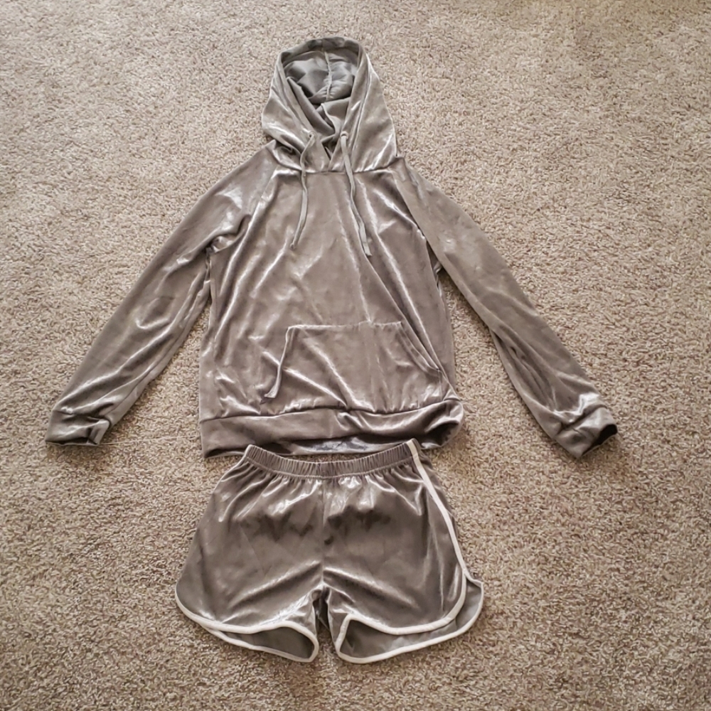 Track suit hoodie/shorts